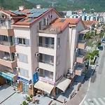 https://apartments-and-rooms-grand-palazzo.hotels-budva.com/
